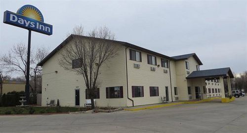 Travelodge By Wyndham Longmont Exterior photo